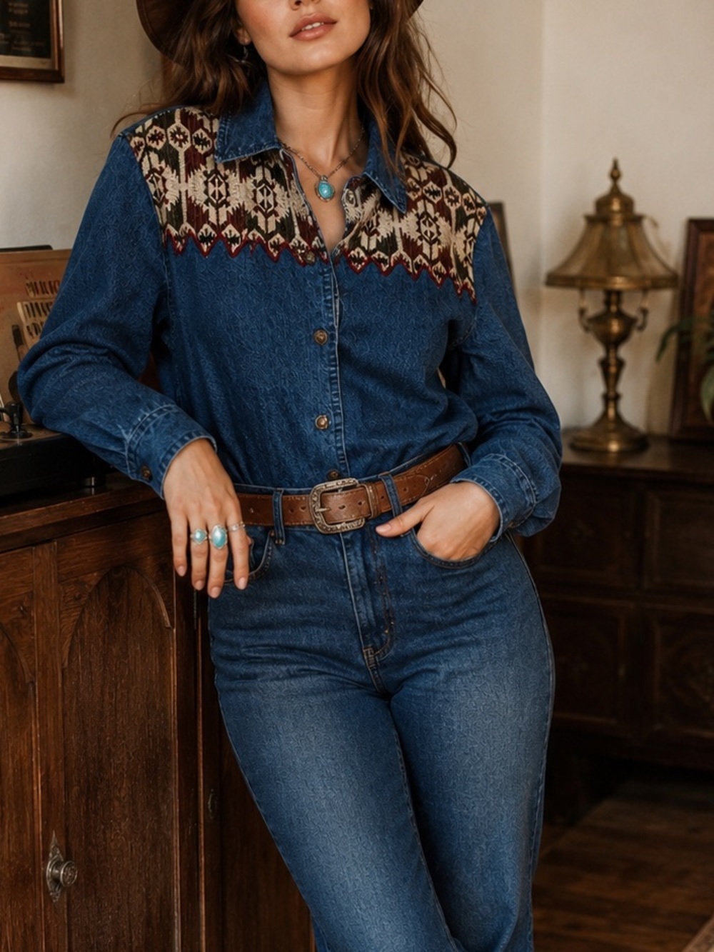 90’ Vintage Blue Denim Jacket with Patterned Accents